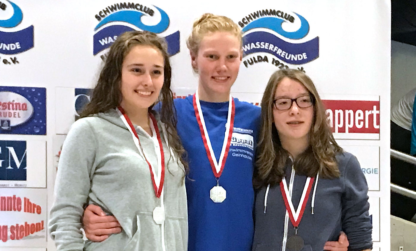 Erfolg für Schwimmerinnen - Luise Olischläger, Ronja Sauer und Chiara Kirsch starten für den SV Gelnhausen